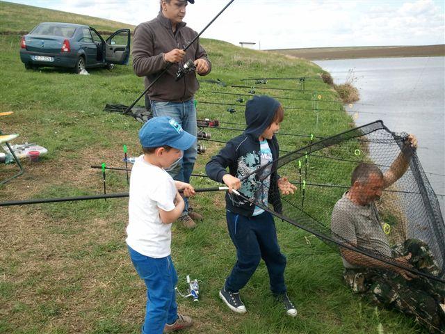 PE LANGA BUCURESTI - PENTRU CEI MICI